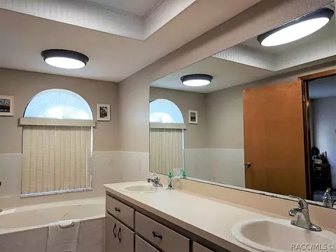 795 W Liberty St, Hernando, FL 34442 photo 17
