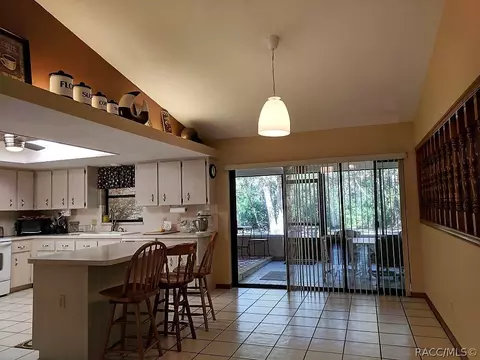 795 W Liberty St, Hernando, FL 34442 photo 6