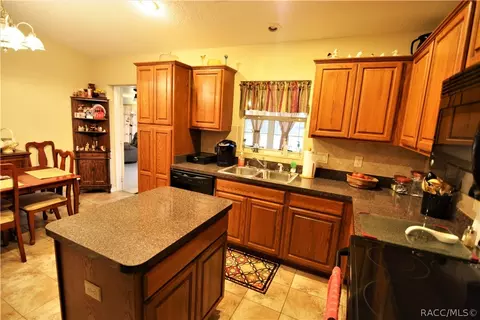 36137 Gresham Rd, Webster, FL 33597 photo 8
