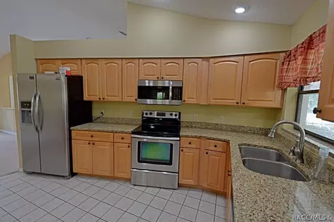 660 E Keller Ct, Hernando, FL 34442 photo 6