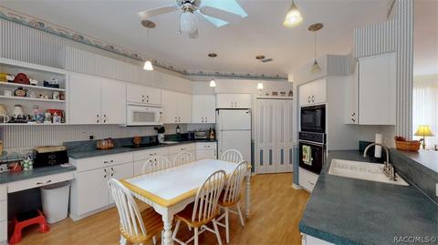 307 W Keller St, Hernando, FL 34442 photo 3