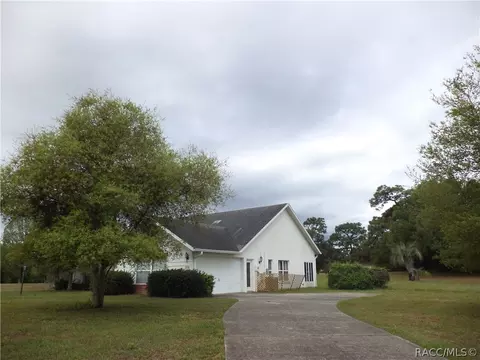 1398 E Triple Crown Loop, Hernando, FL 34442 photo 2