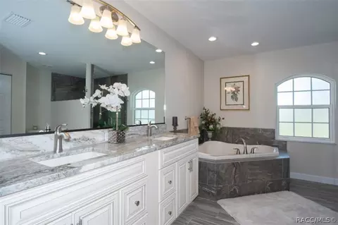 528 E Liberty St, Hernando, FL 34442 photo 13