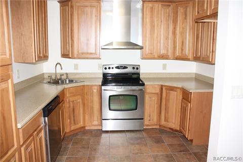 1656 E Bismark St, Hernando, FL 34442 photo 3