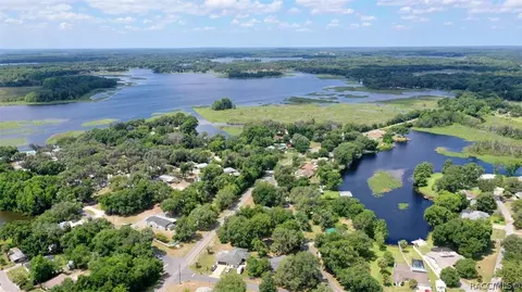 8732 E Devonshire Rd, Inverness, FL 34450 photo 2