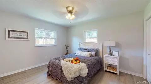 8732 E Devonshire Rd, Inverness, FL 34450 photo 5