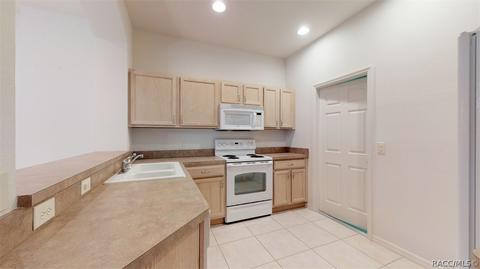1588 W Spring Meadow Loop, Lecanto, FL 34461 photo 17