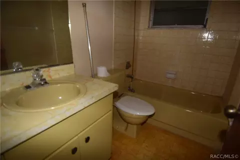 959 W Cave Ct, Hernando, FL 34442 photo 5