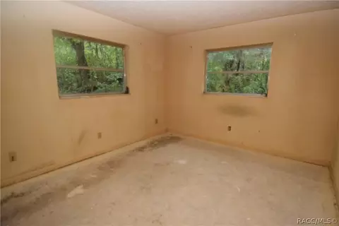 959 W Cave Ct, Hernando, FL 34442 photo 4