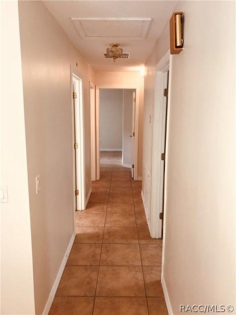 929 E Victoria Ln, Holder, FL 34445 photo 11