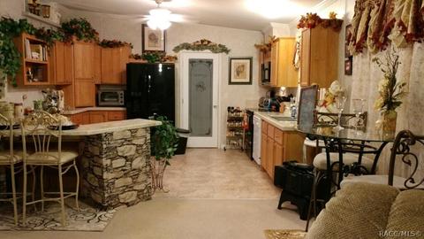 186 Sandi St, Inglis, FL 34449 photo 2