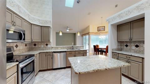 4364 N Forest Lake Dr, Hernando, FL 34442 photo 4