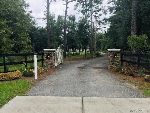 1033 E Cleveland St, Hernando, FL 34442 photo 3
