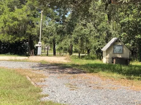 7179 Maple Dr, Weeki Wachee, FL 34607 photo 8