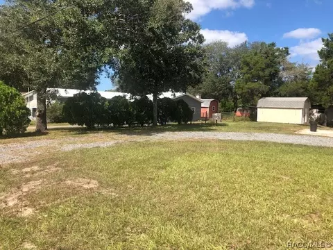 7179 Maple Dr, Weeki Wachee, FL 34607 photo 2