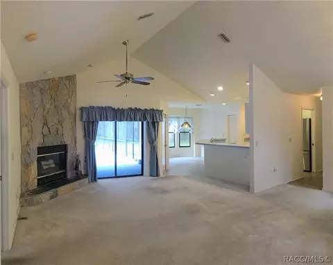 576 W Olympia St, Hernando, FL 34442 photo 8
