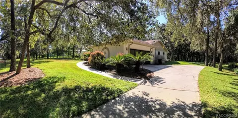 576 W Olympia St, Hernando, FL 34442 photo 2
