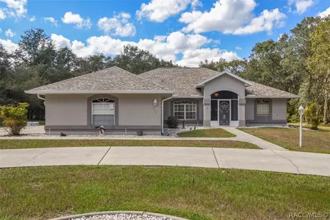 372 N Grandview Ave, Hernando, FL 34442 photo 1