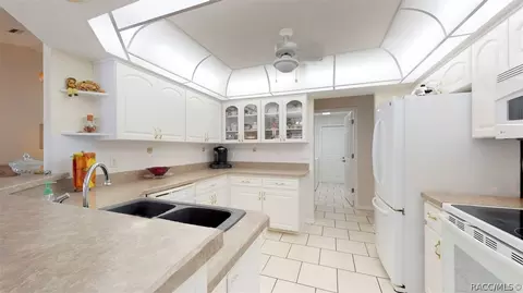 372 N Grandview Ave, Hernando, FL 34442 photo 4