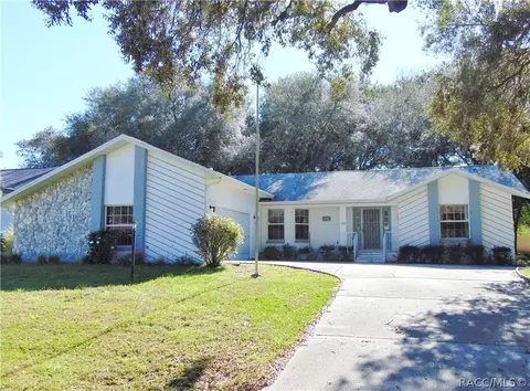 1229 E Silver Thorn Loop, Hernando, FL 34442 photo 1