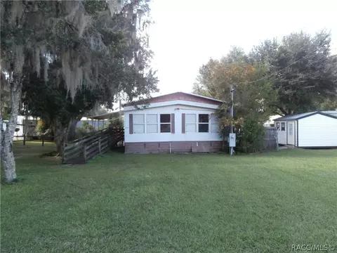 3984 N Bluewater Dr, Hernando, FL 34442 photo 1