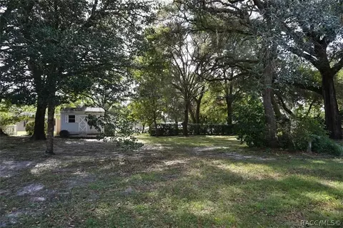 1239 E Silver Thorn Loop, Hernando, FL 34442 photo 2