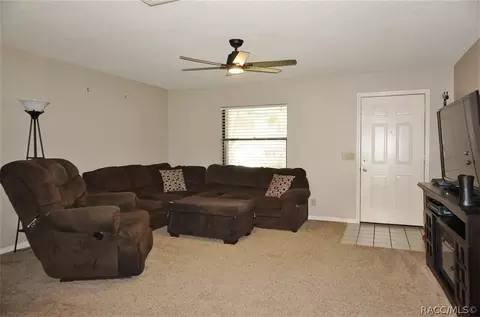 1239 E Silver Thorn Loop, Hernando, FL 34442 photo 3