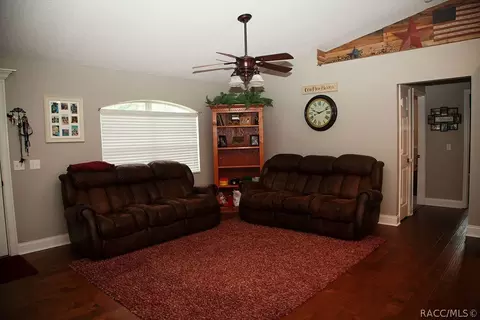 982 E Bismark St, Hernando, FL 34442 photo 6