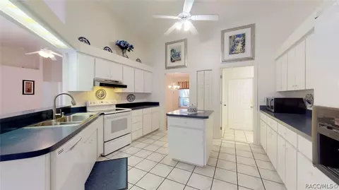 688 W Liberty St, Hernando, FL 34442 photo 2