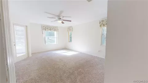 688 W Liberty St, Hernando, FL 34442 photo 7