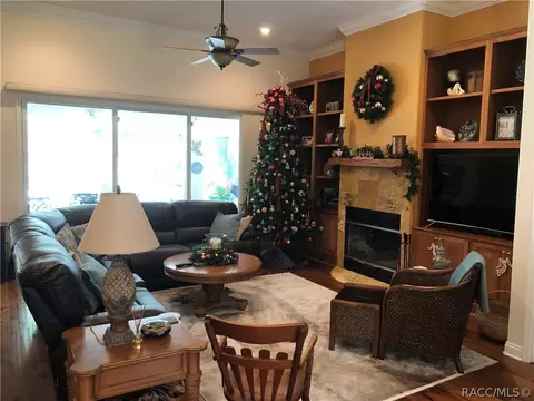 97 S Inglis Ave, Inglis, FL 34449 photo 3