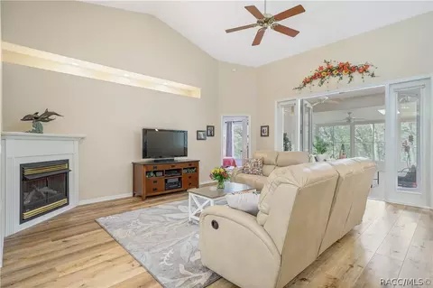 635 W Olympia St, Hernando, FL 34442 photo 9