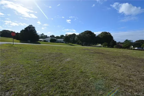 925 E Triple Crown Loop, Hernando, FL 34442 photo 5