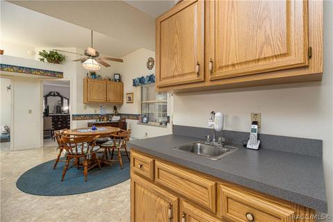 286 E Dakota Ct, Hernando, FL 34442 photo 6