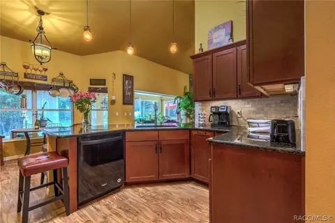 136 E Pilar St, Hernando, FL 34442 photo 9