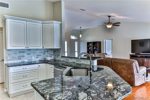 746 E Keller Ct, Hernando, FL 34442 photo 10