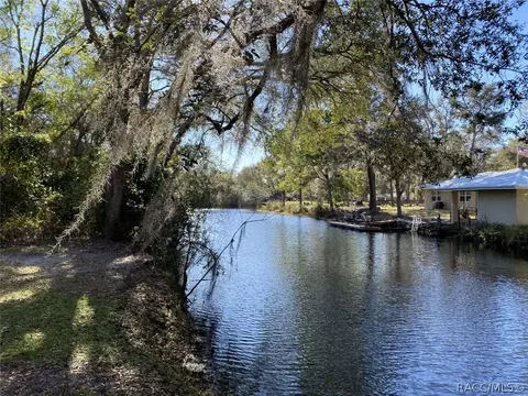 6400 N Goldenrain Cir, Hernando, FL 34442 photo 3