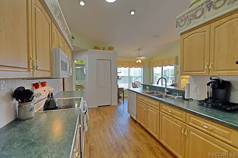 3655 E Cove Park Trl, Hernando, FL 34442 photo 15