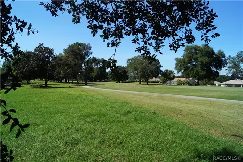 825 E Dakota Ct, Hernando, FL 34442 photo 5