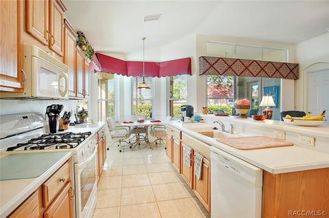 964 W Silver Meadow Loop, Hernando, FL 34442 photo 2