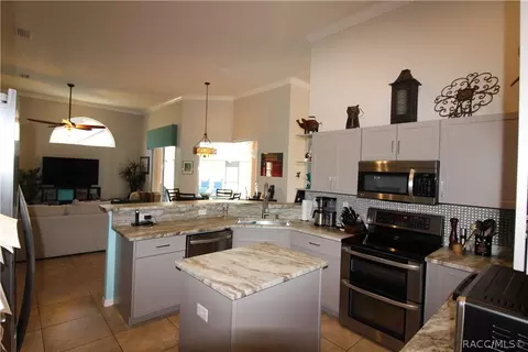 535 E Charleston Ct, Hernando, FL 34442 photo 11