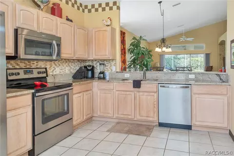 894 W Skyview Crossing Dr, Hernando, FL 34442 photo 9