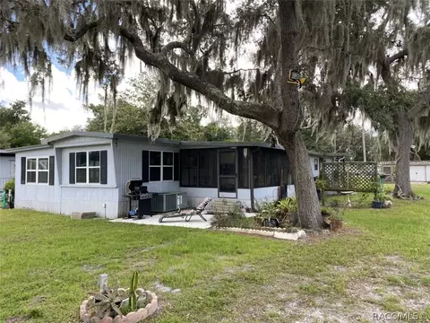 3900 N Bluewater Dr, Hernando, FL 34442 photo 2