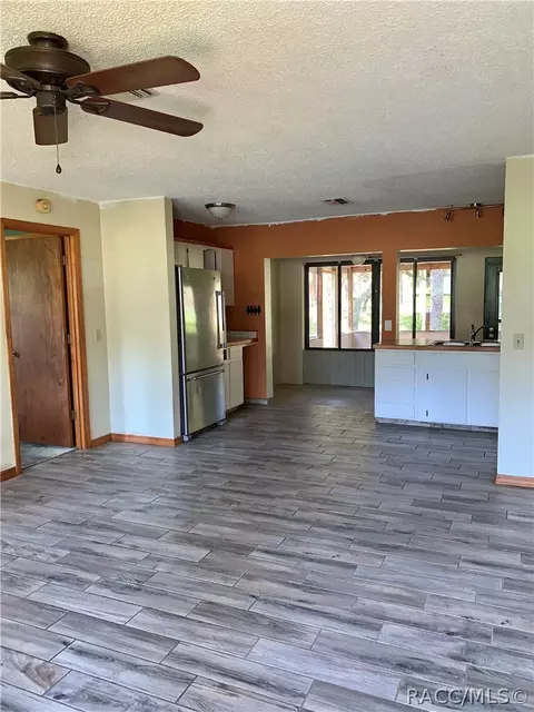 2092 E Pamela Ct, Hernando, FL 34442 photo 3