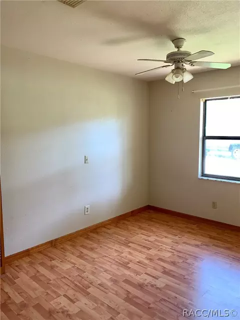 2092 E Pamela Ct, Hernando, FL 34442 photo 11