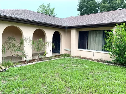2335 Waterfall Dr, Spring Hill, FL 34608 photo 2