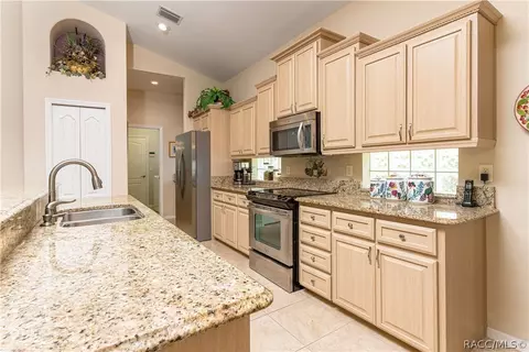 407 W Doerr Path, Hernando, FL 34442 photo 6