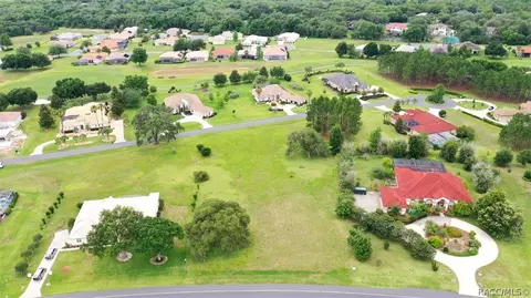 514 W Fenway Dr, Hernando, FL 34442 photo 2