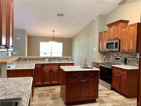 290 E Knightsbridge Pl, Lecanto, FL 34461 photo 2