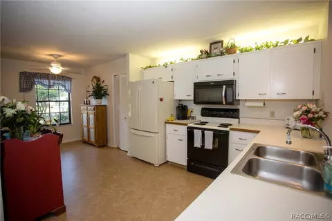 646 W Diamondbird Loop, Hernando, FL 34442 photo 13